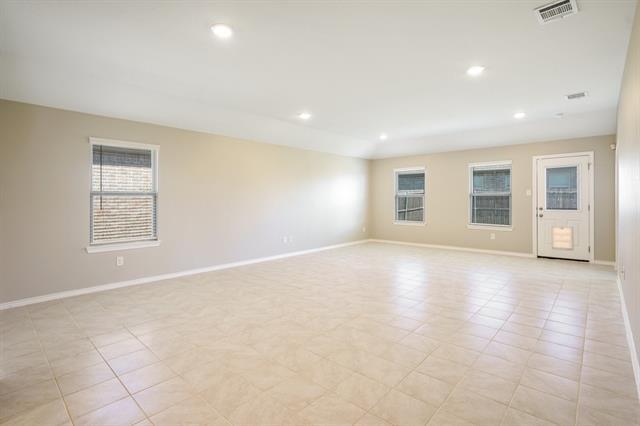 Foto del edificio - 806 Meadow Wood Ln