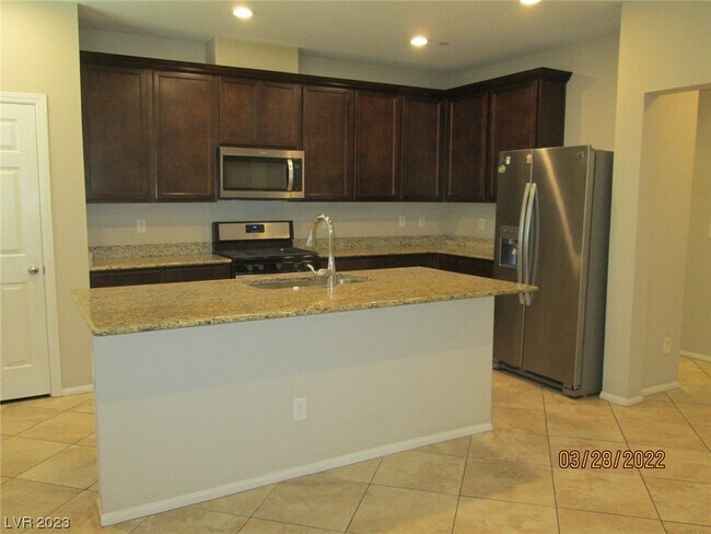Building Photo - 3171 Arco Ave
