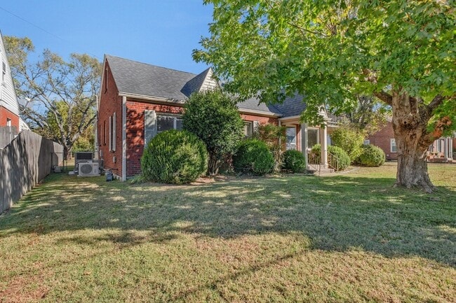 Building Photo - 223 Cumberland Dr