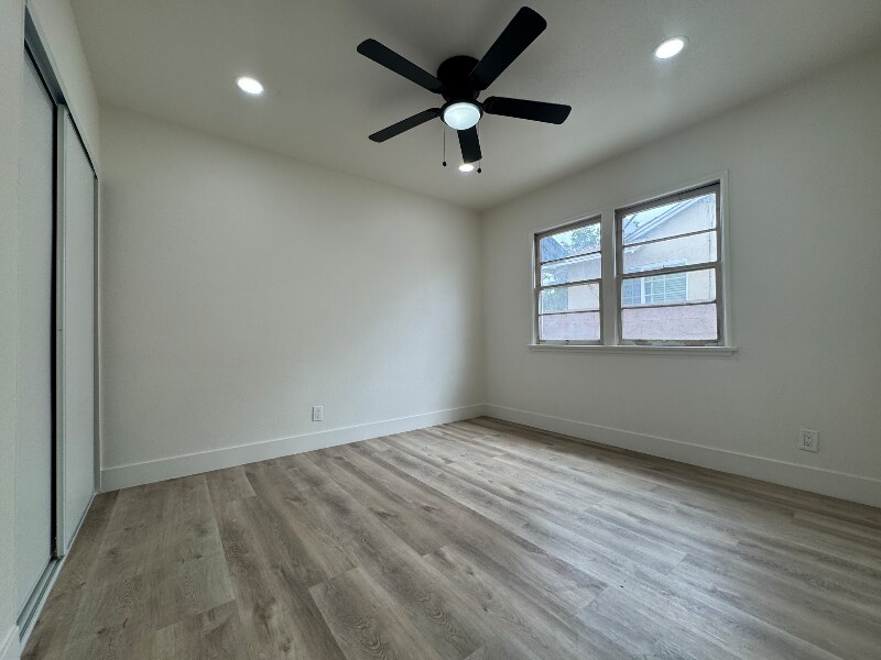 Foto del edificio - 2520 Kellogg Park Dr