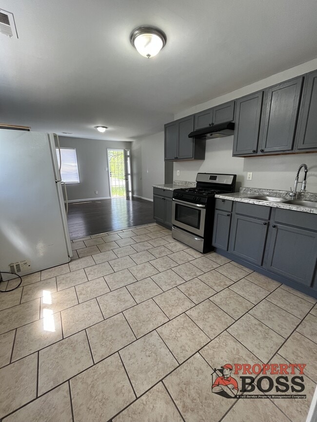 Foto del edificio - 4232 20th Pl