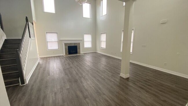 Building Photo - McCutcheon Crossing 5 BR Home