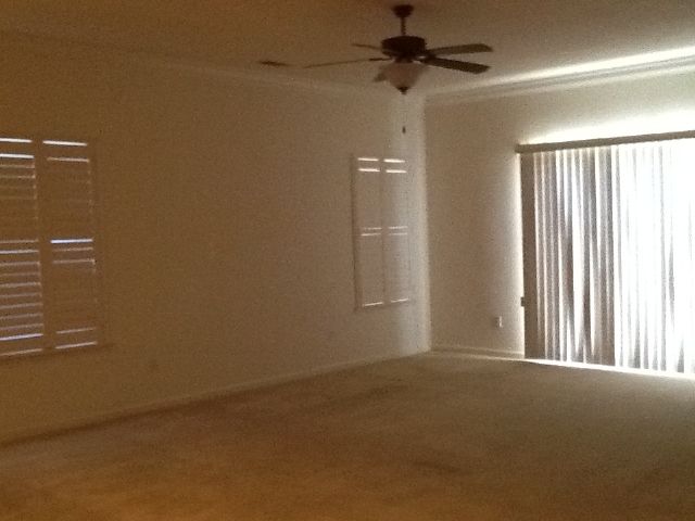 Building Photo - 2900 Las Flores Cir