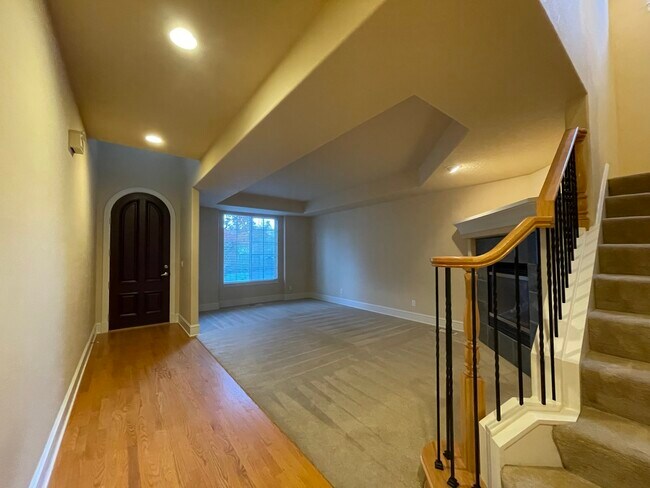 Building Photo - 12774 NW Alsace Ln