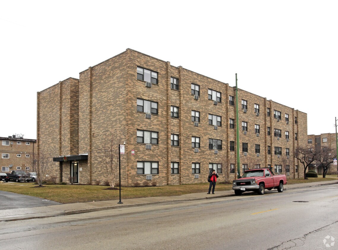 1950 W Devon Ave, Chicago, IL 60660 Apartments - Chicago, IL