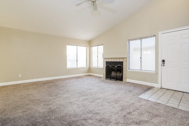 Foto del edificio - 7714 Harvest Woods Dr