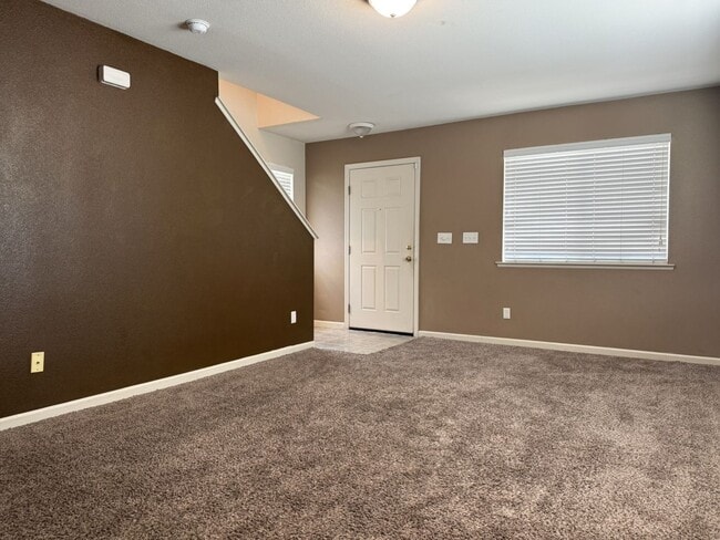 Building Photo - Beautiful Two-Story Home in Desirable Bellevue Ranch!