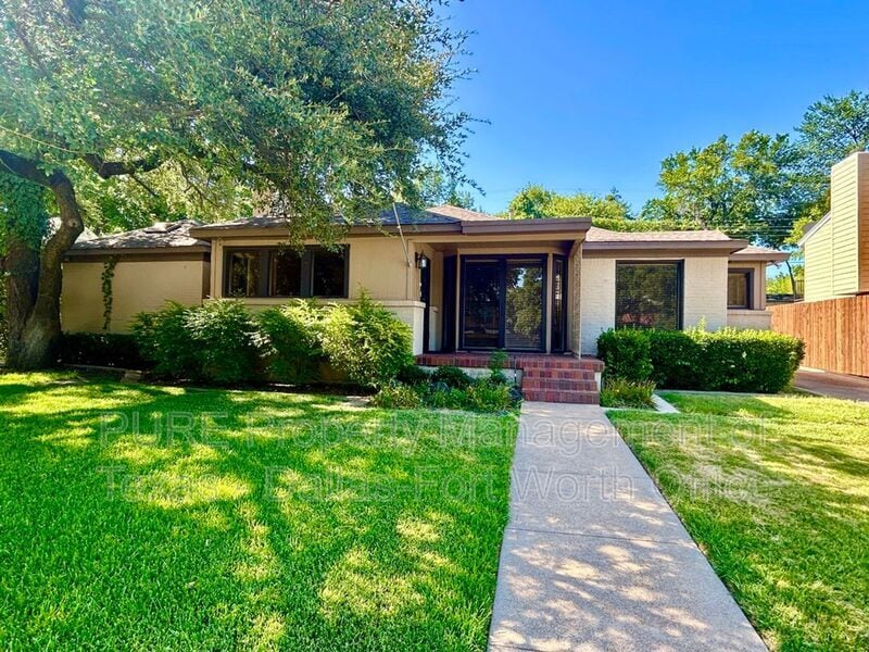 Foto principal - 5721 El Campo Ave