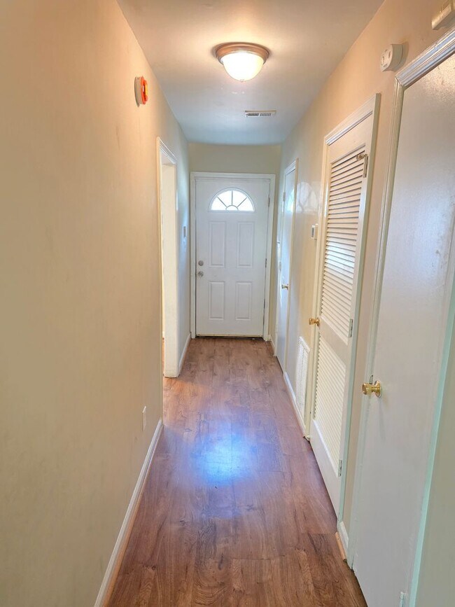 Foto del edificio - 1225 Oakplace Dr SW