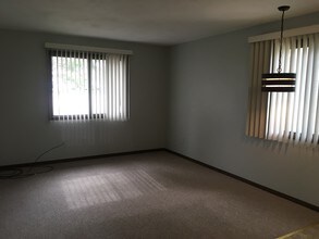 Building Photo - 201 7th Ave SE