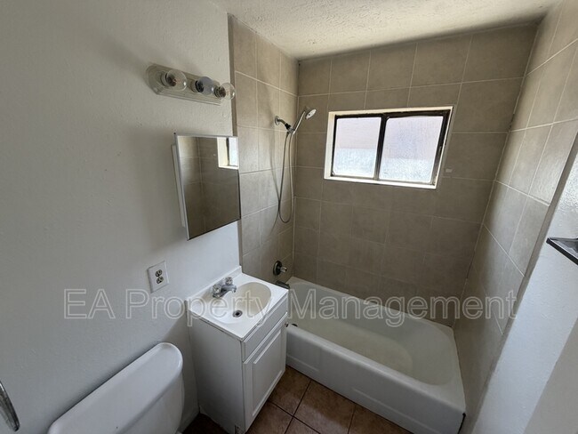 Foto del edificio - 3413 Gibson Blvd SE