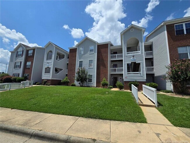 Foto del edificio - 274 Waterdown Dr