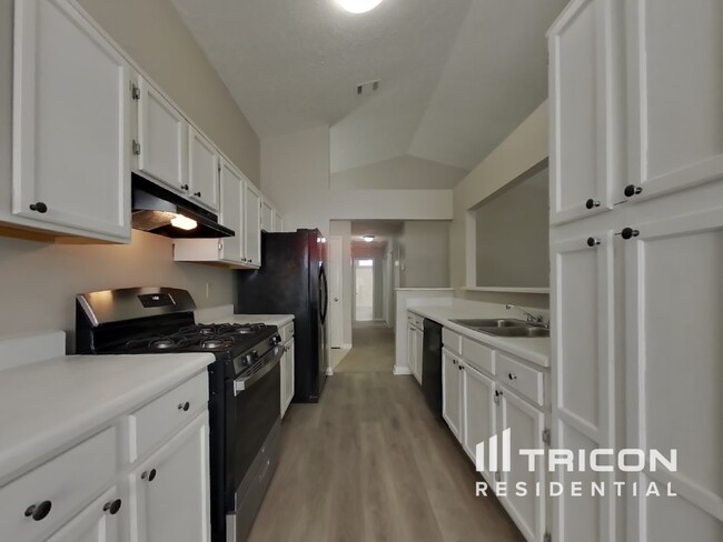 Building Photo - 1020 Braddock Cir