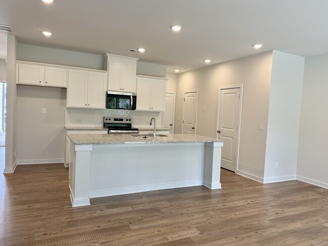 Photo - 1004 Sutherland Ln Townhome