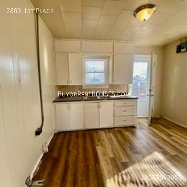 Building Photo - Handyman Special $99 Move in + Admin Fee /...