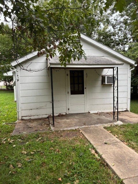 Building Photo - 611 Oak St