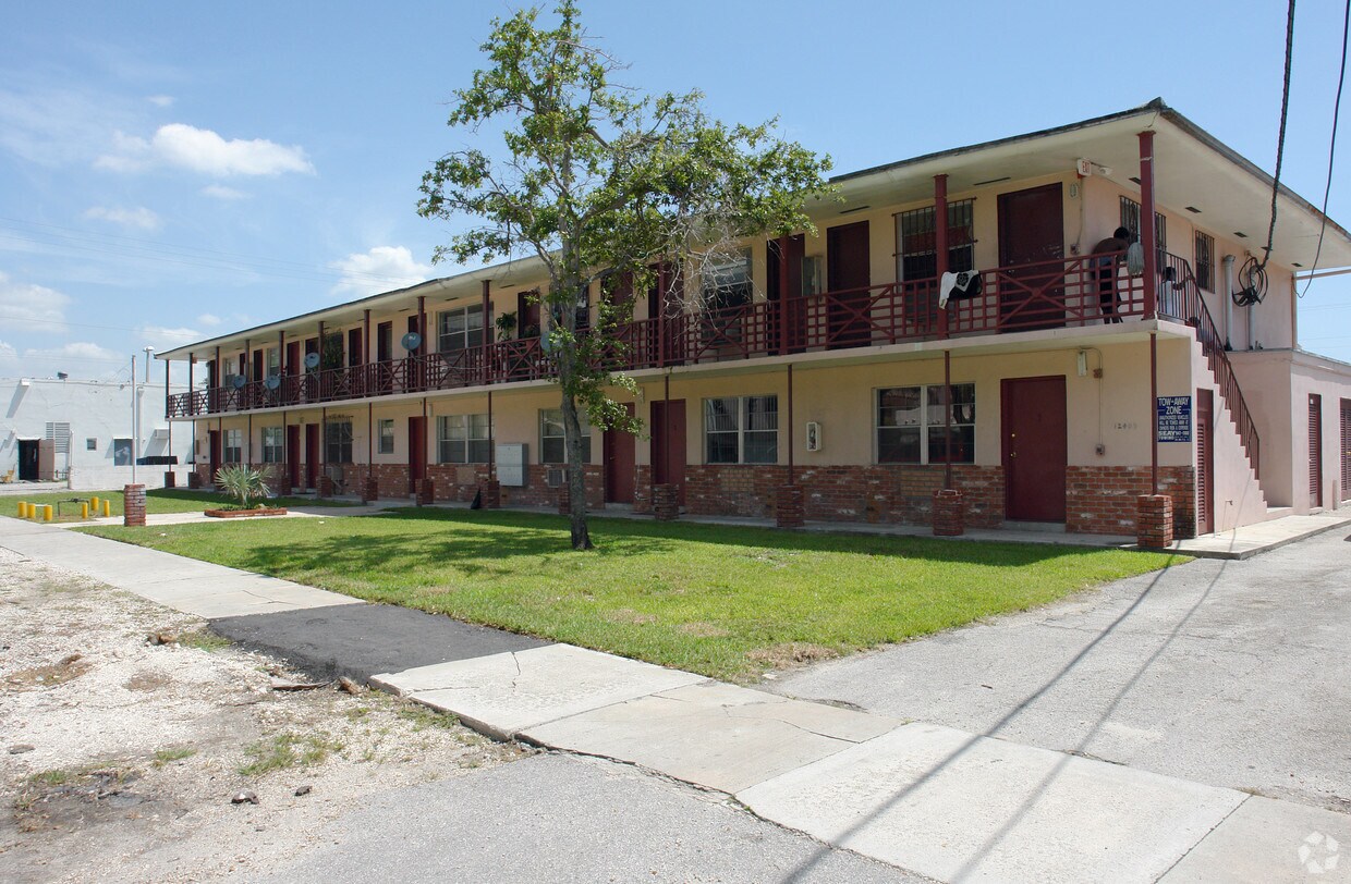 Foto del edificio - 12405 NE 4th Ave