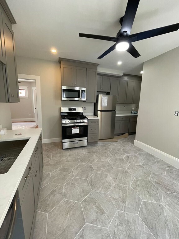 Building Photo - 206 Norwell St