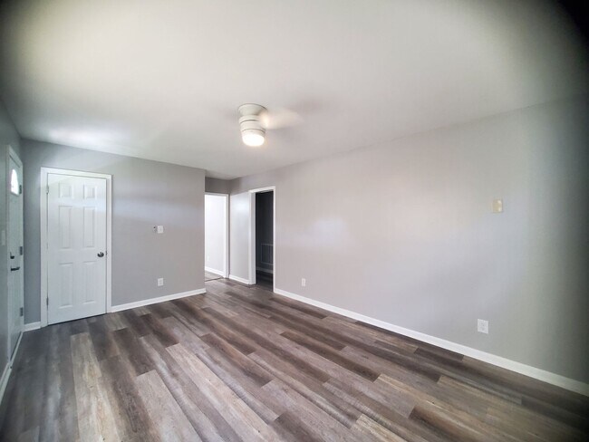 Building Photo - 5603 Hibiscus Rd