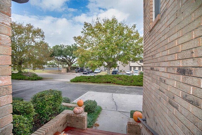 Foto del edificio - 15844 Seahorse Dr