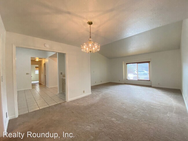 Foto del edificio - 3 br, 2 bath House - 437 Ward Ct