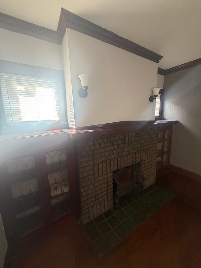 Foto del edificio - 3611 E 103rd St