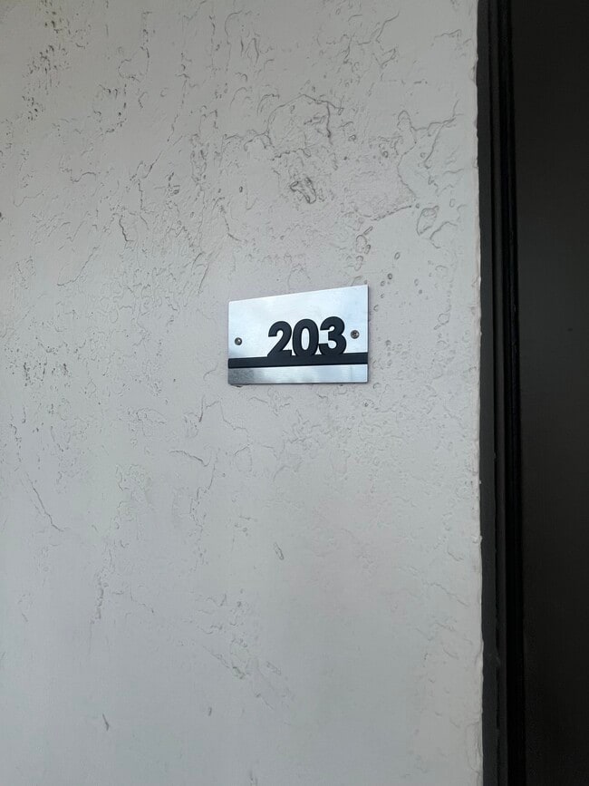 Photo - 14170 SW 84th St (Miami, FL) Apartment