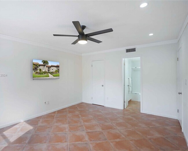 Building Photo - 7477 SW 82nd St