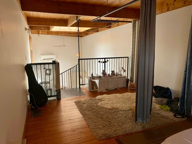 Foto del edificio - 8777 N Lombard St