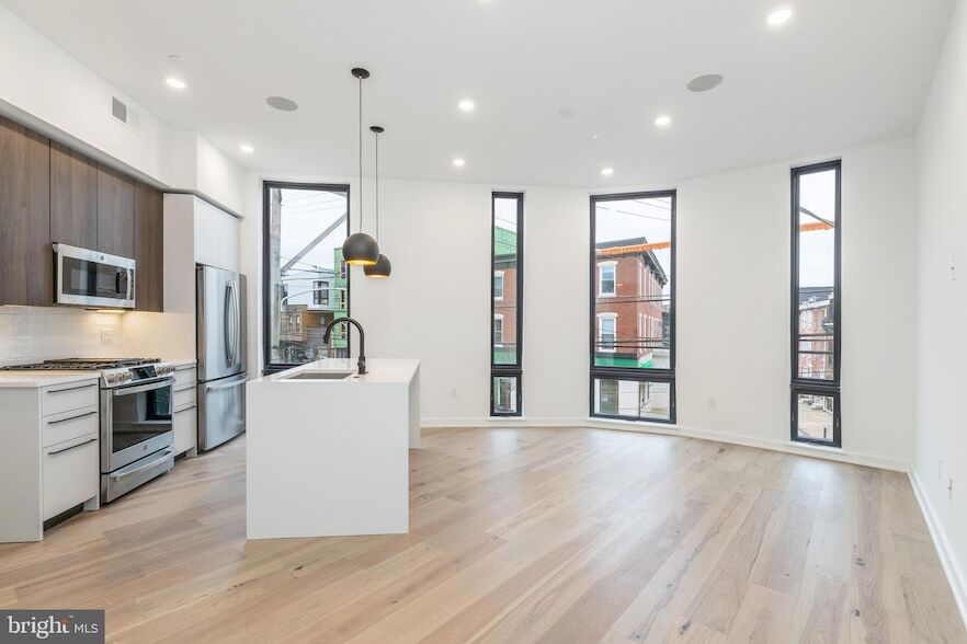 Primary Photo - 1601 Frankford Ave
