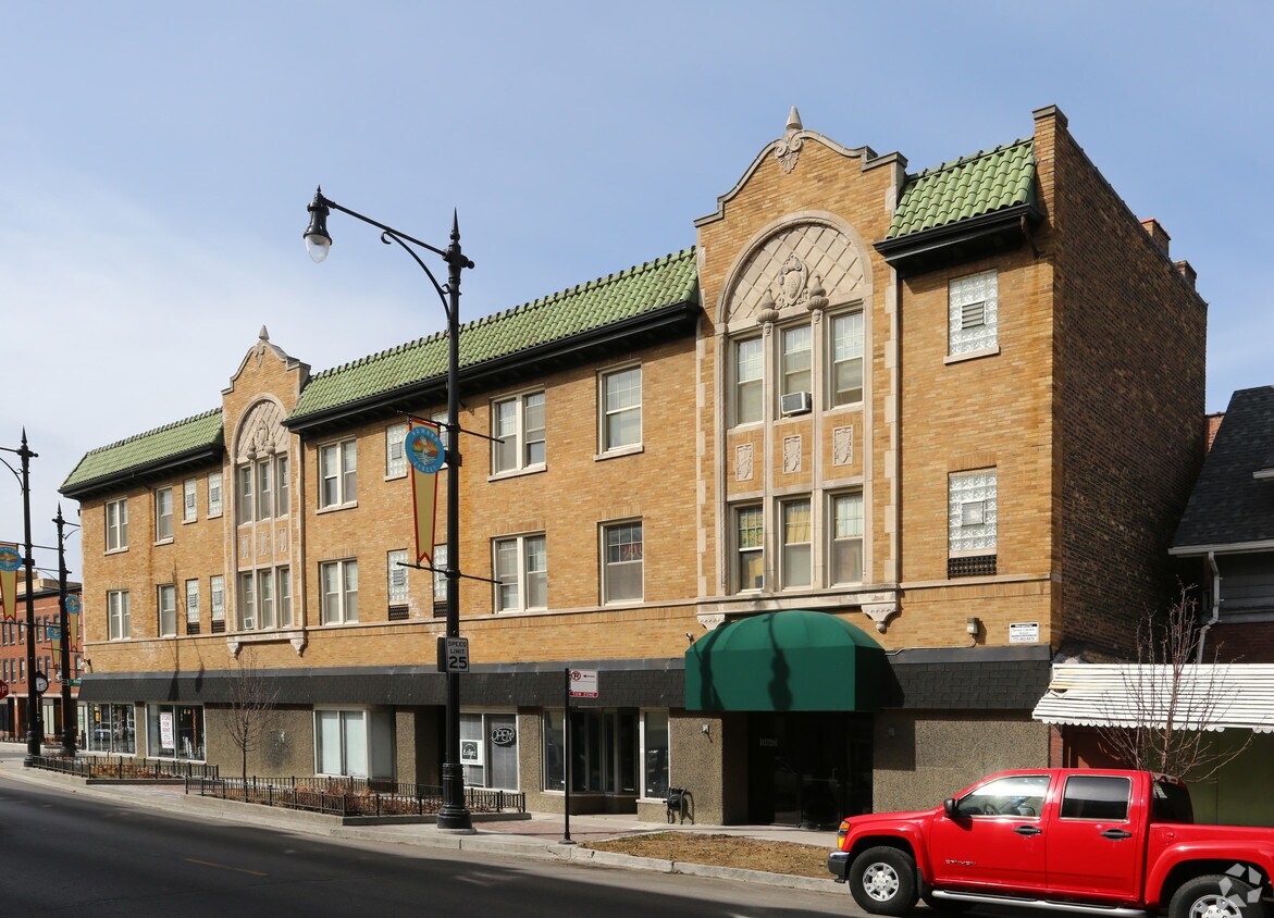1440 W Howard St Apartments in Chicago, IL