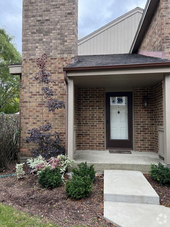 Building Photo - 128 Mohawk Trl