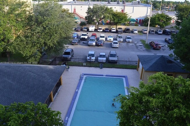 Foto del edificio - 11780 SW 18th St