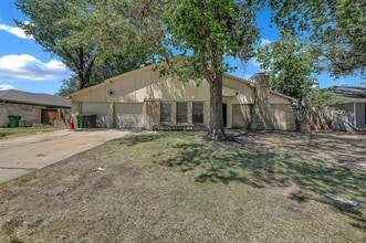 Building Photo - 5513 Scott Dr