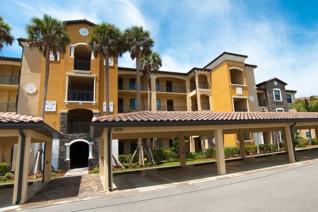 Foto del edificio - Available for immediate occupancy - 2BR/2BA Furnished Annual Condo available in Treviso Bay with ...