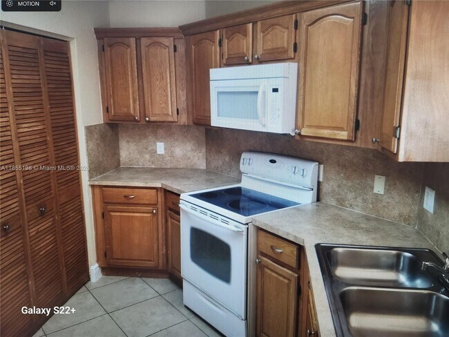 Foto del edificio - 6284 NW 186th St