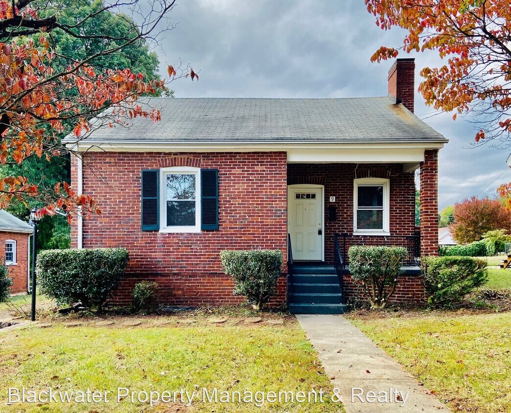 Primary Photo - 2 br, 1 bath House - 9 Ford St.