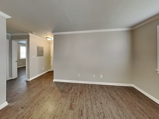 Foto del edificio - 7745 Madrid Ave