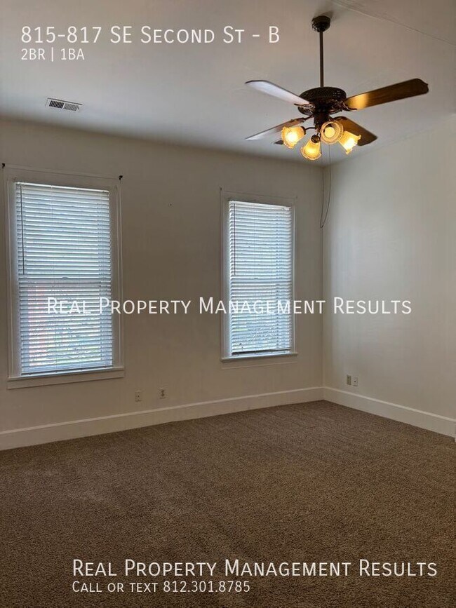 Foto del edificio - 815-817 SE Second St-B