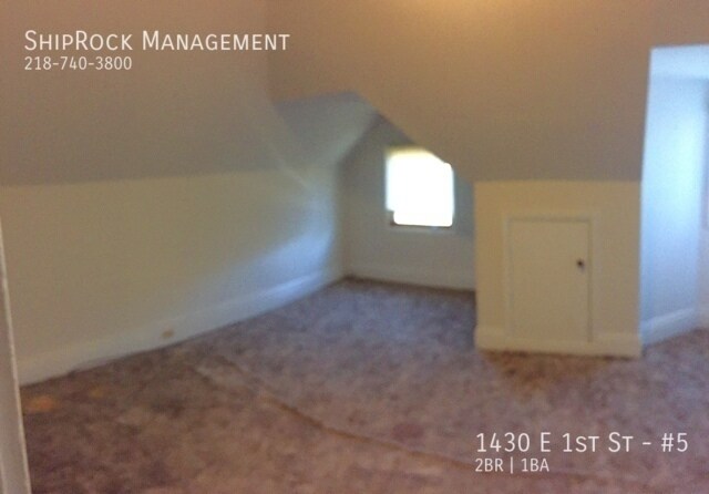 Foto del edificio - 1430 E 1st St