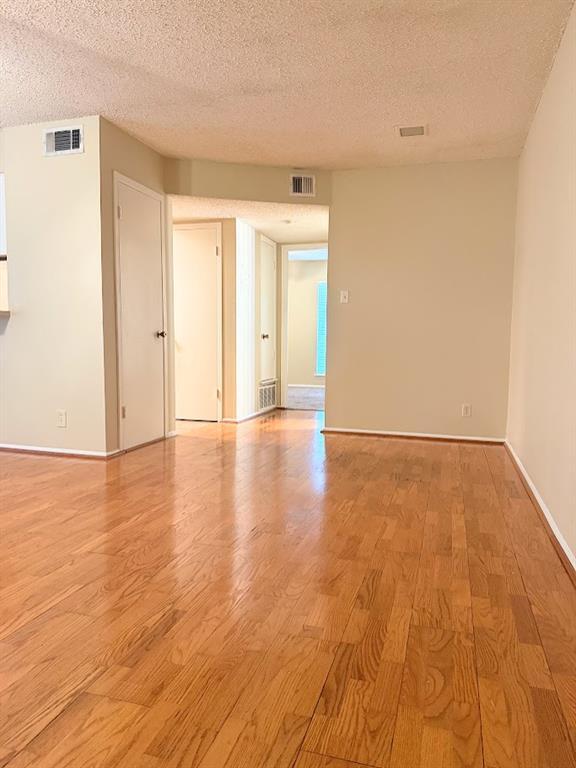 Foto del edificio - 202 E 45th St