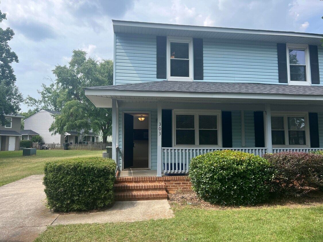 Foto principal - 301 W Clifton Ave