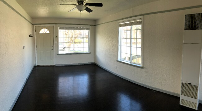 Building Photo - 1453 Crescent Ave
