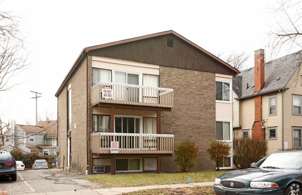 Primary Photo - 1026 Vaughn St