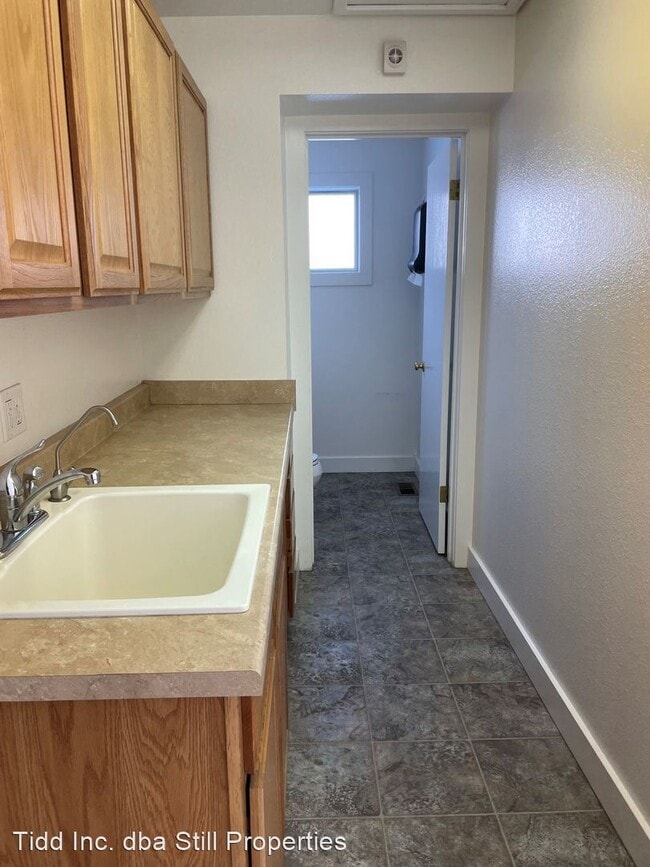 Foto del edificio - Studio, 1 bath House - 400 S Mission
