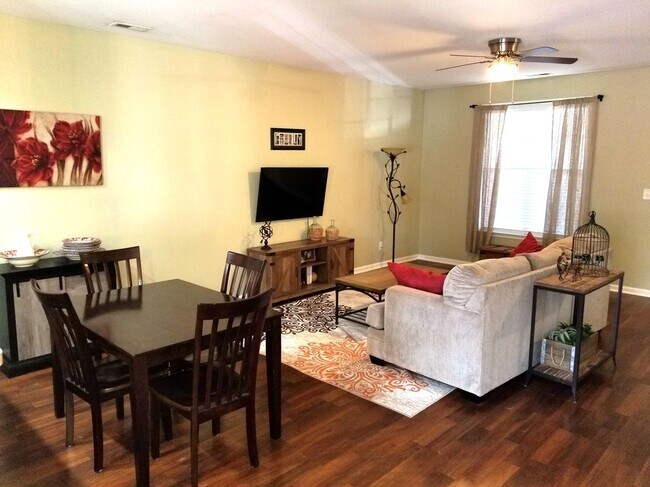 Foto del edificio - 10338 McGoogan Ln