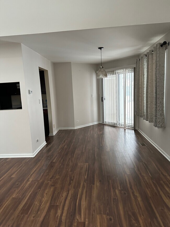 Foto del edificio - 386 Waterford Ct