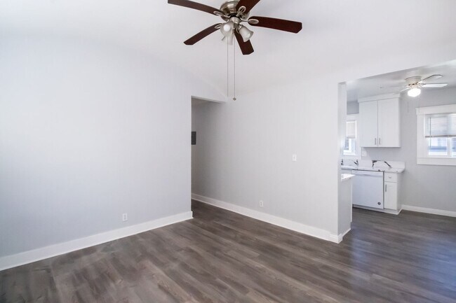 Foto del edificio - 736 Olive Ave