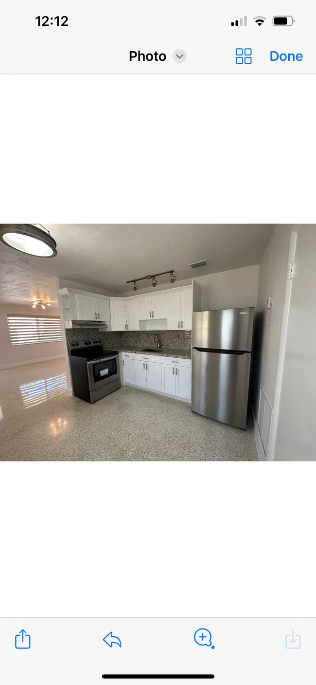 Building Photo - 2860 SW 38th Ave