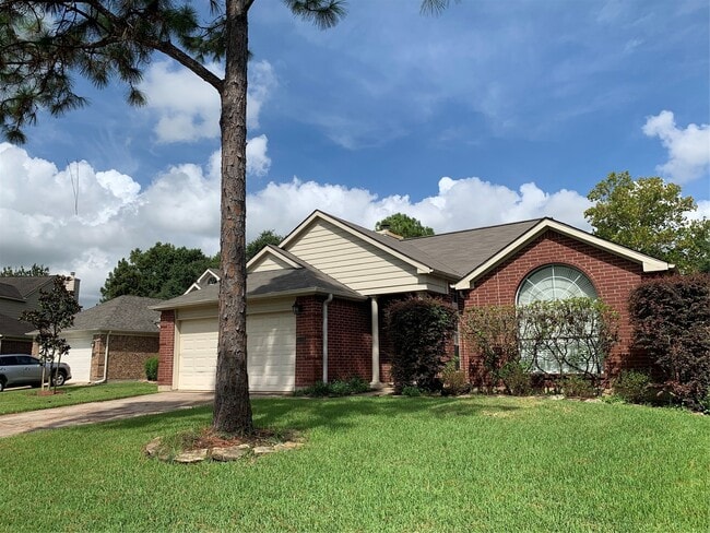 Building Photo - 14115 Cascade Falls Dr
